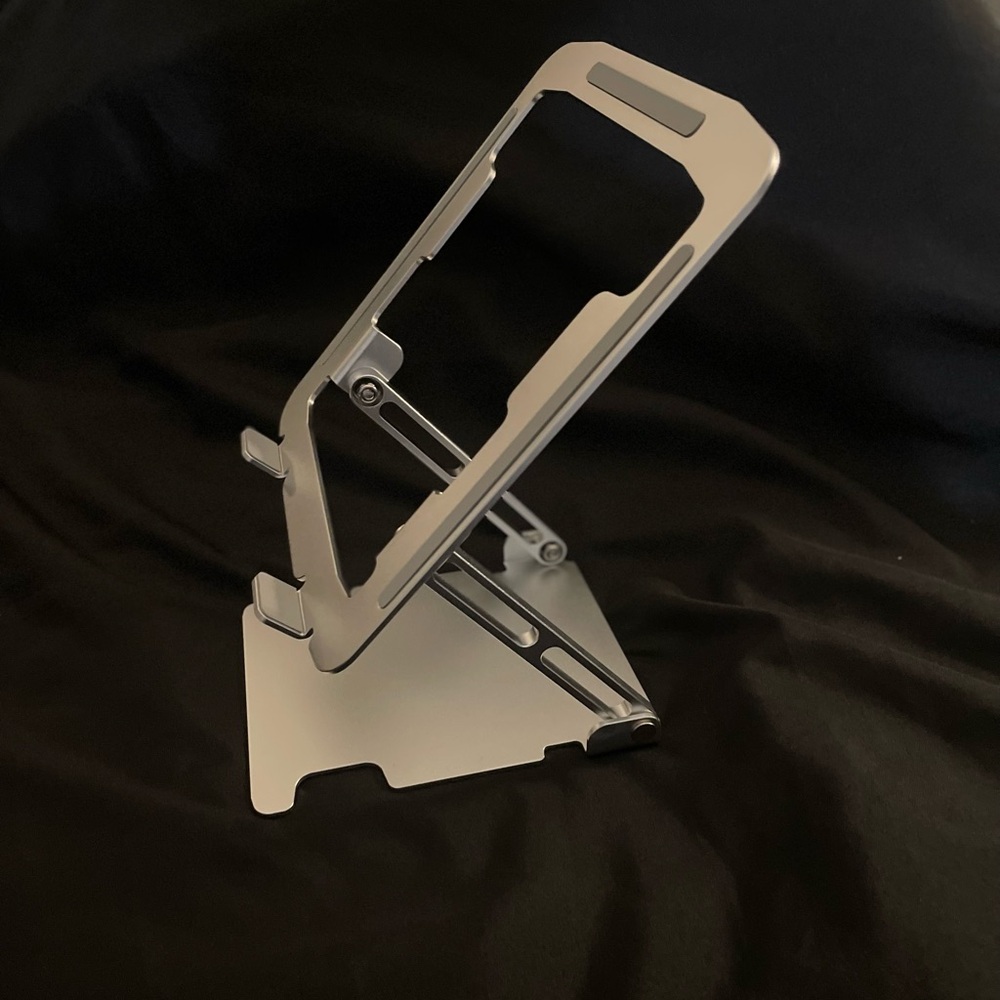 Laptop stand